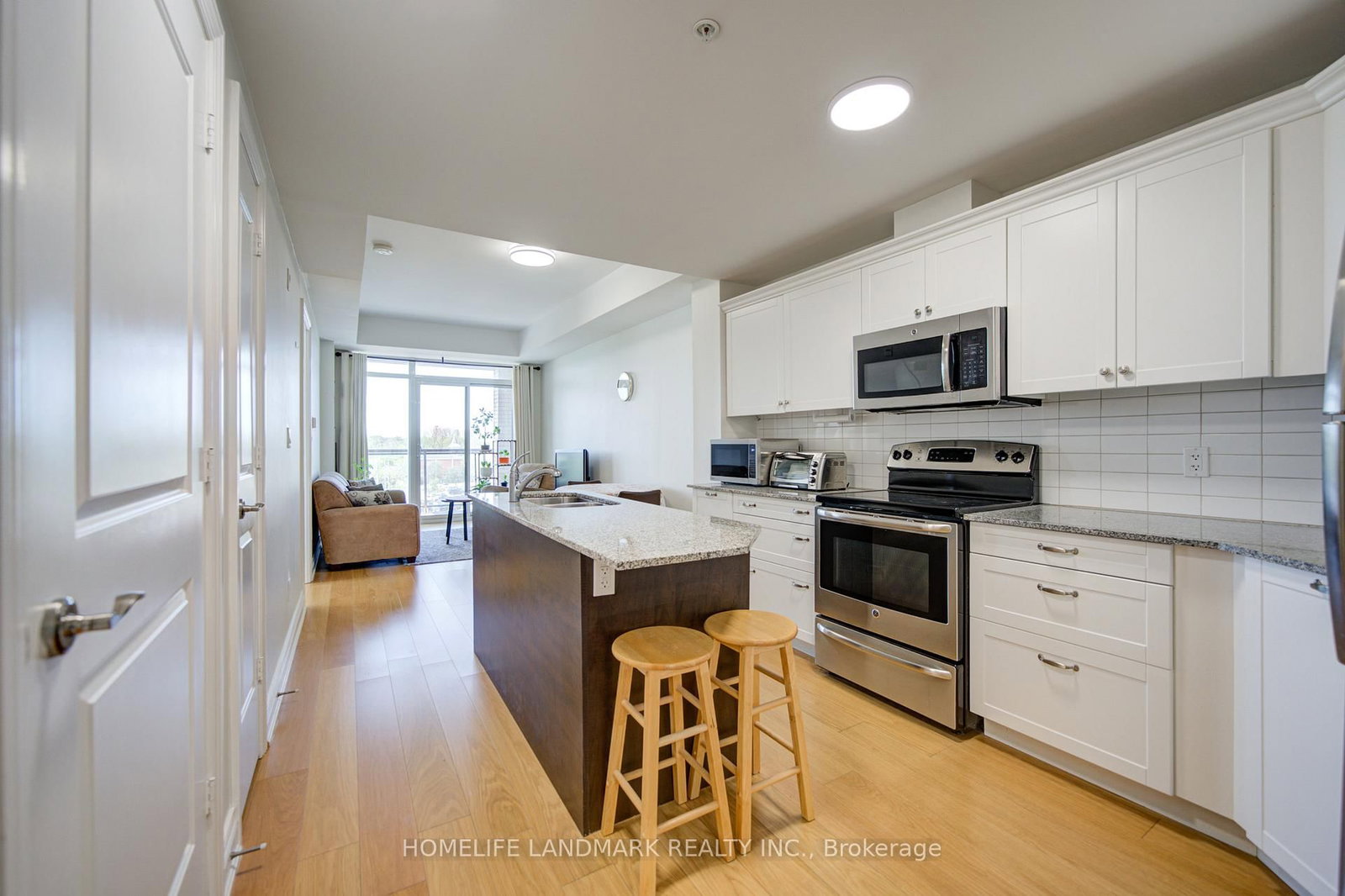 68 Main Street N • #618 • Markham, ON photo 11