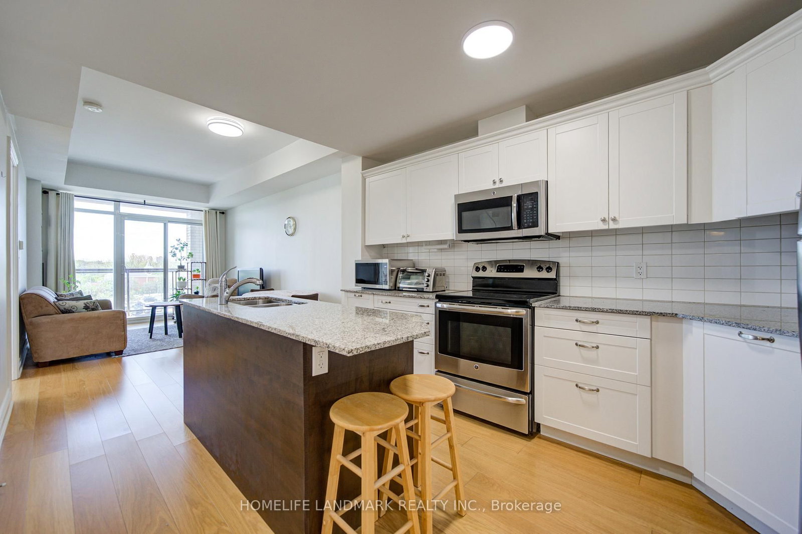 68 Main Street N • #618 • Markham, ON photo 13