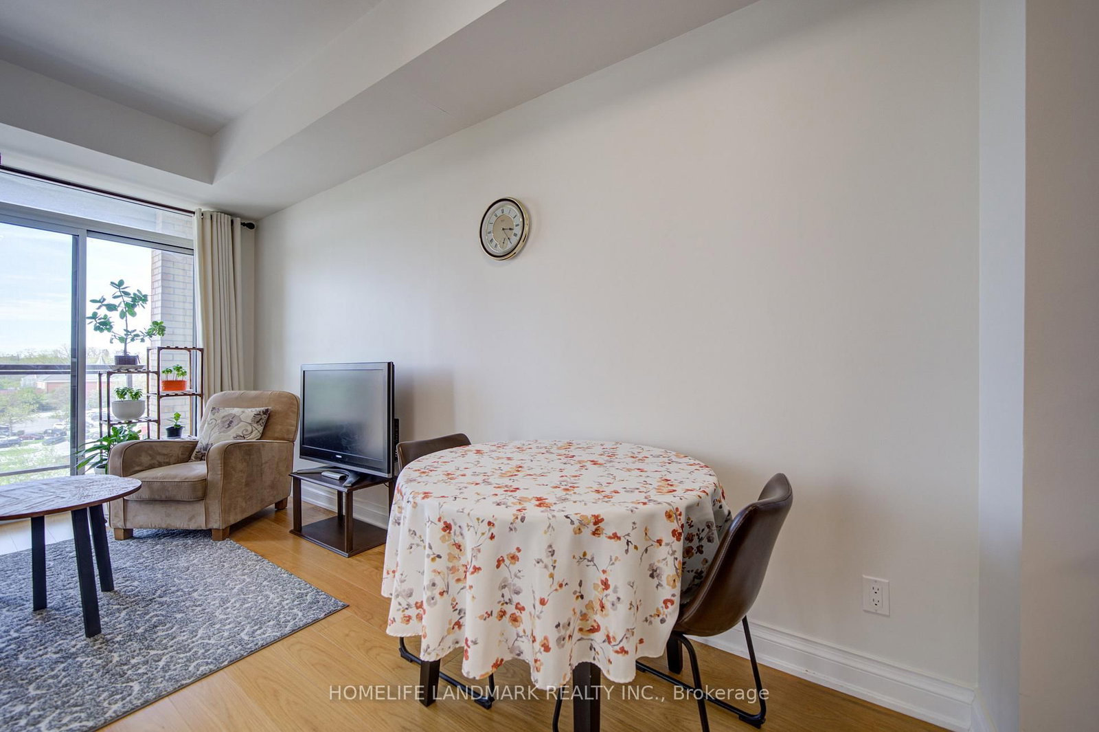 68 Main Street N • #618 • Markham, ON photo 19