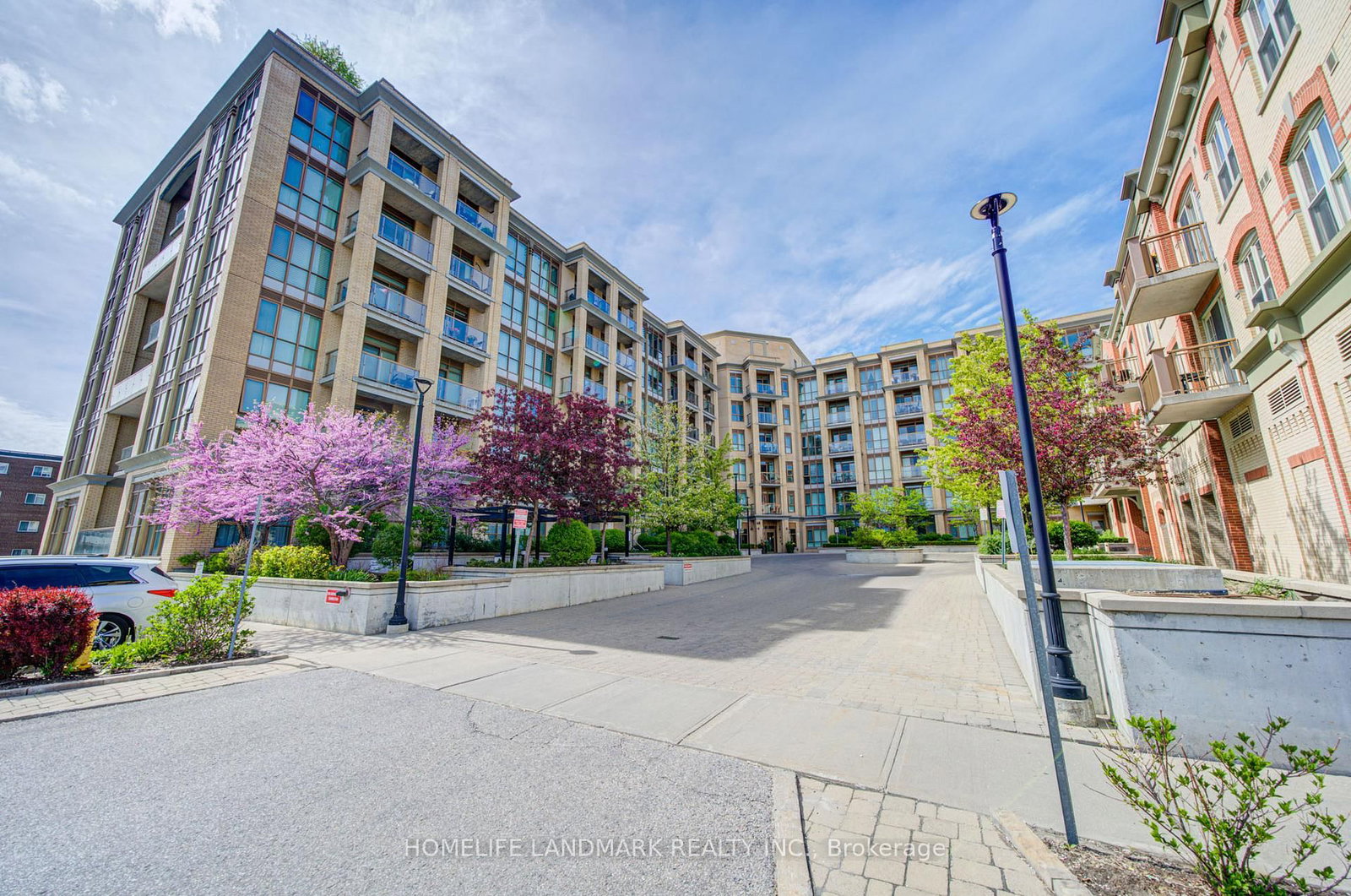 68 Main Street N • #618 • Markham, ON photo 5