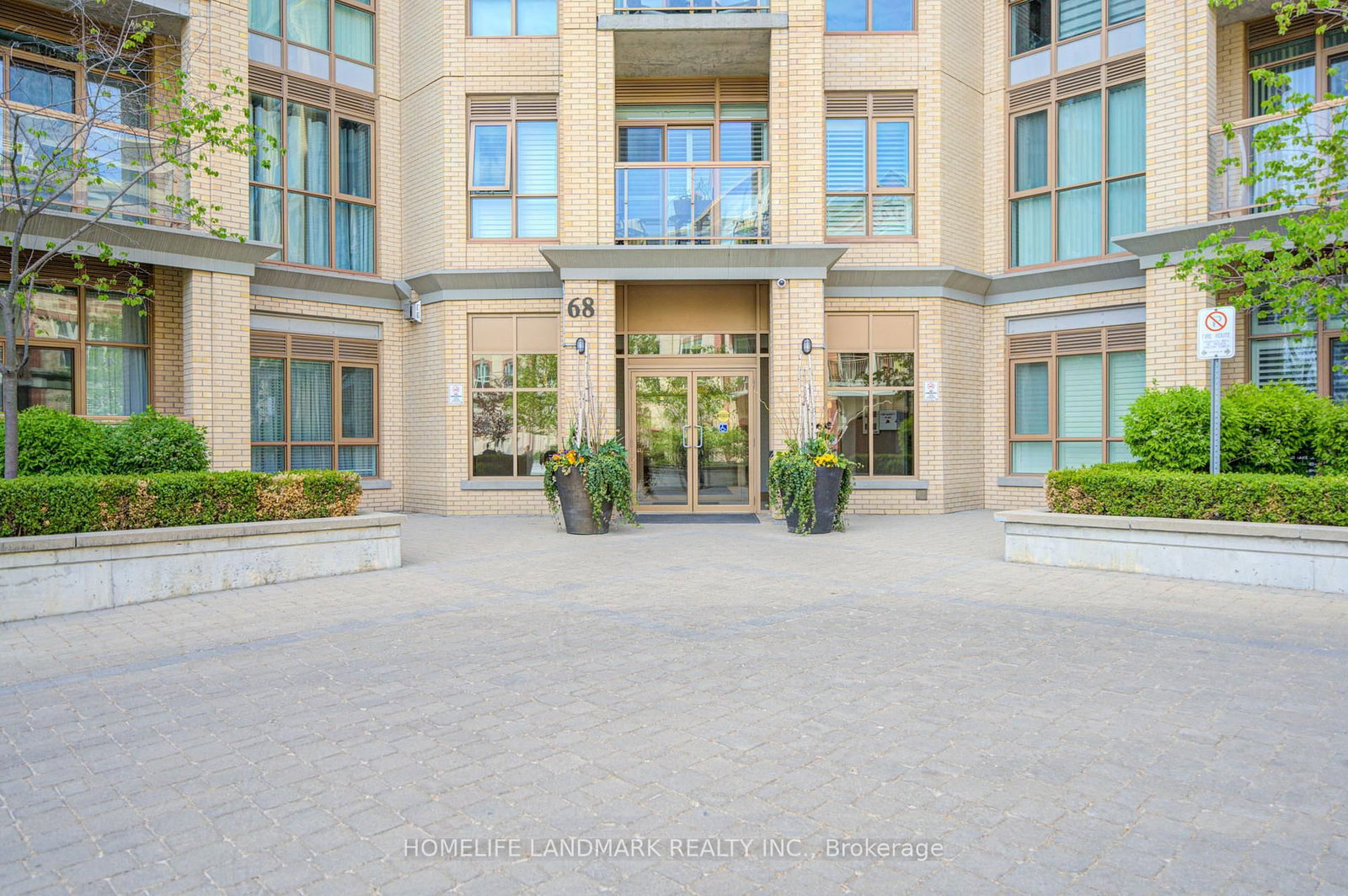 68 Main Street N • #618 • Markham, ON photo 6