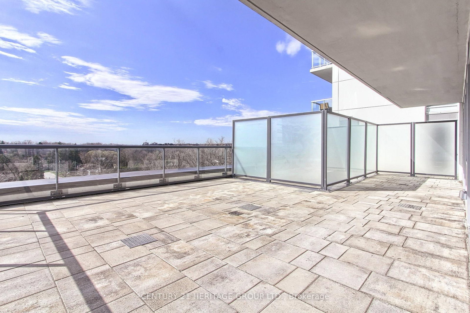 185 Deerfield Road • #503 • Newmarket, ON photo 5