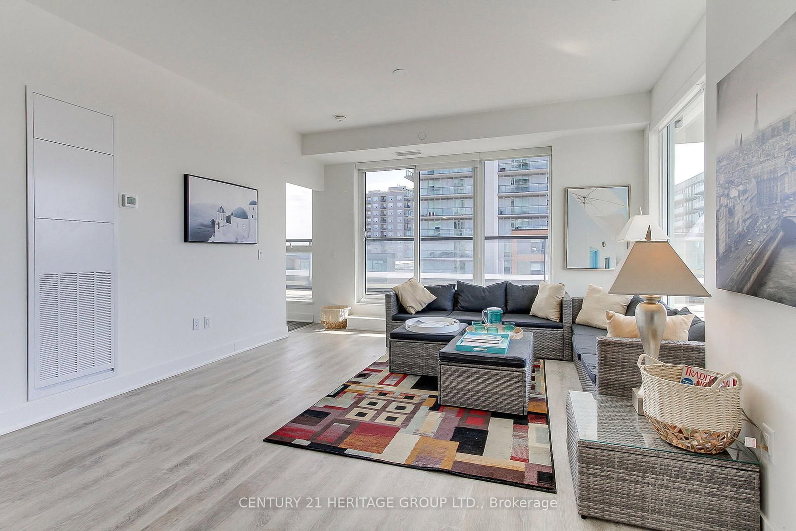 185 Deerfield Road • #503 • Newmarket, ON photo 6