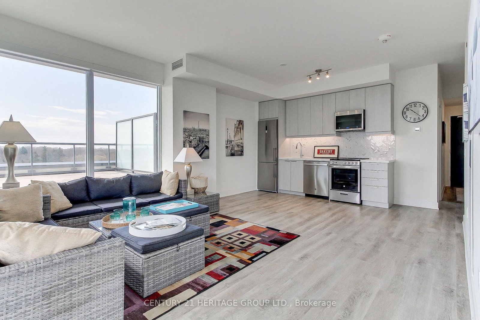185 Deerfield Road • #503 • Newmarket, ON photo 7
