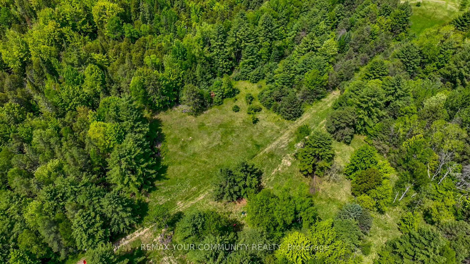 574 Zephyr Rd • Uxbridge, ON photo 2