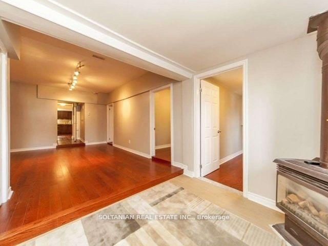 257 Parkwood Avenue