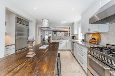 2008 Parkview Ridge • Innisfil, ON photo 8