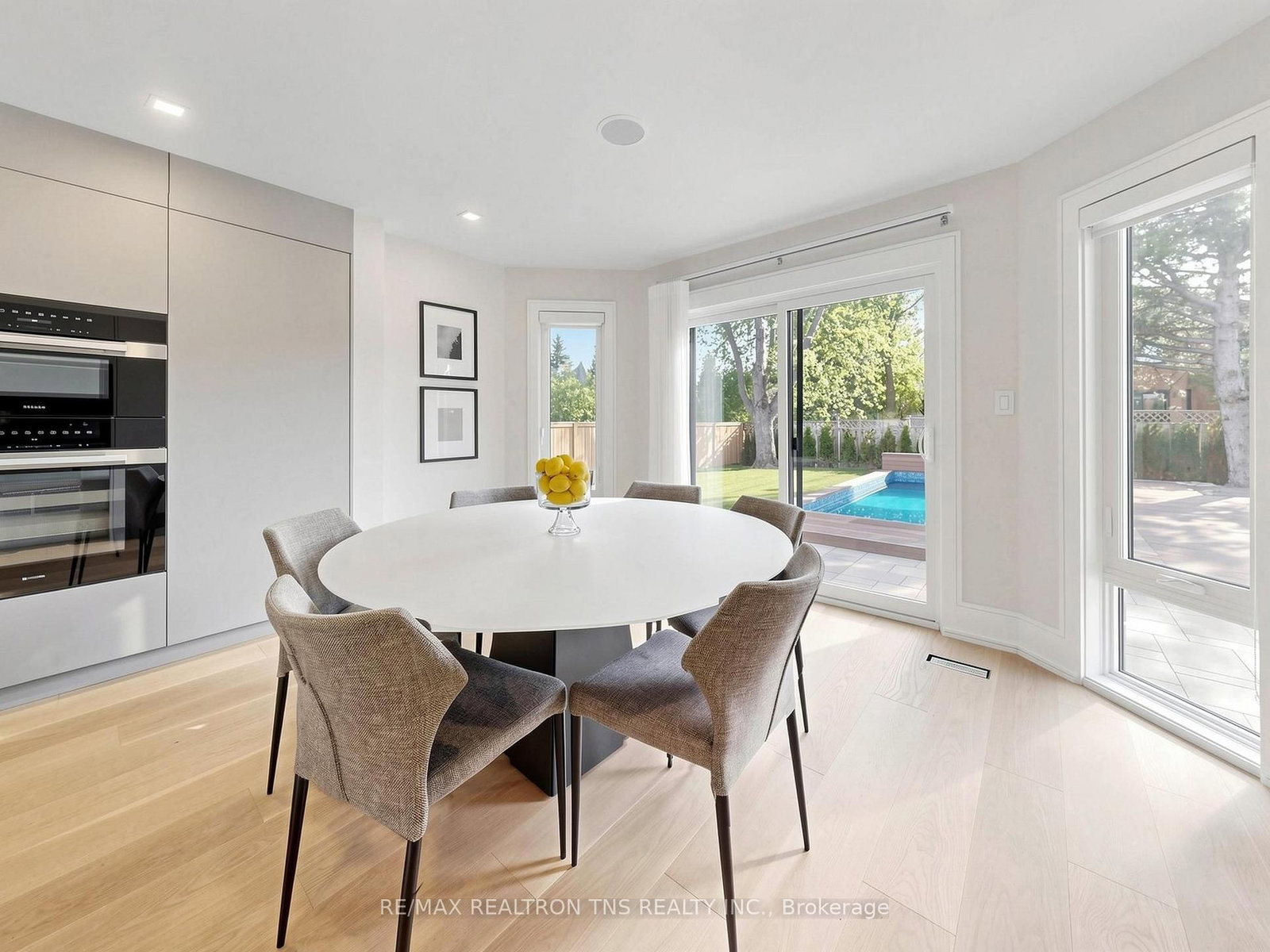2 Eastgate Crescent • Richmond Hill, ON photo 17