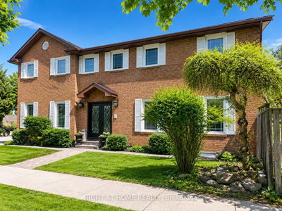 5-bed Detached House · 1 Tiffany Gate