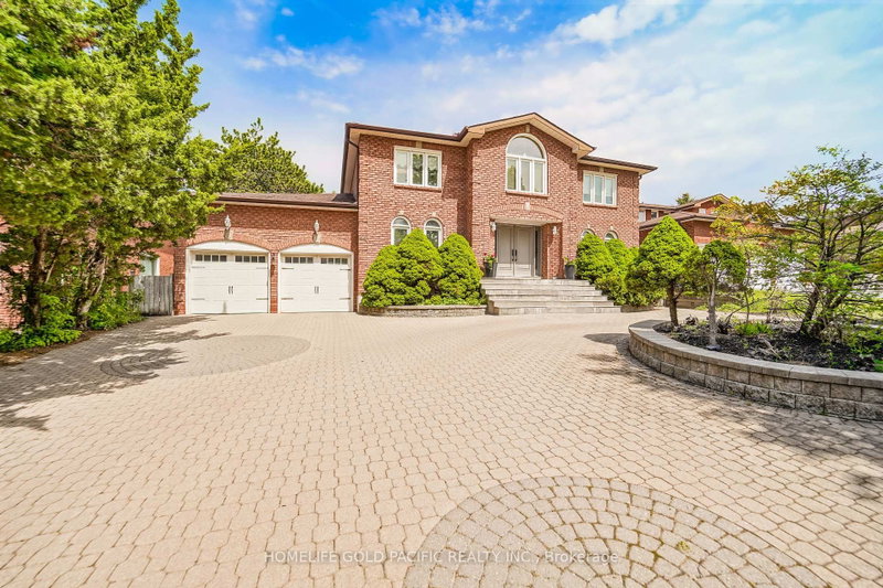 44 Ravenhill Crescent