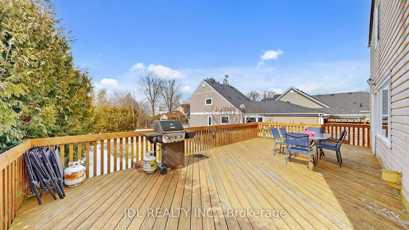 11 Red Robin Road
