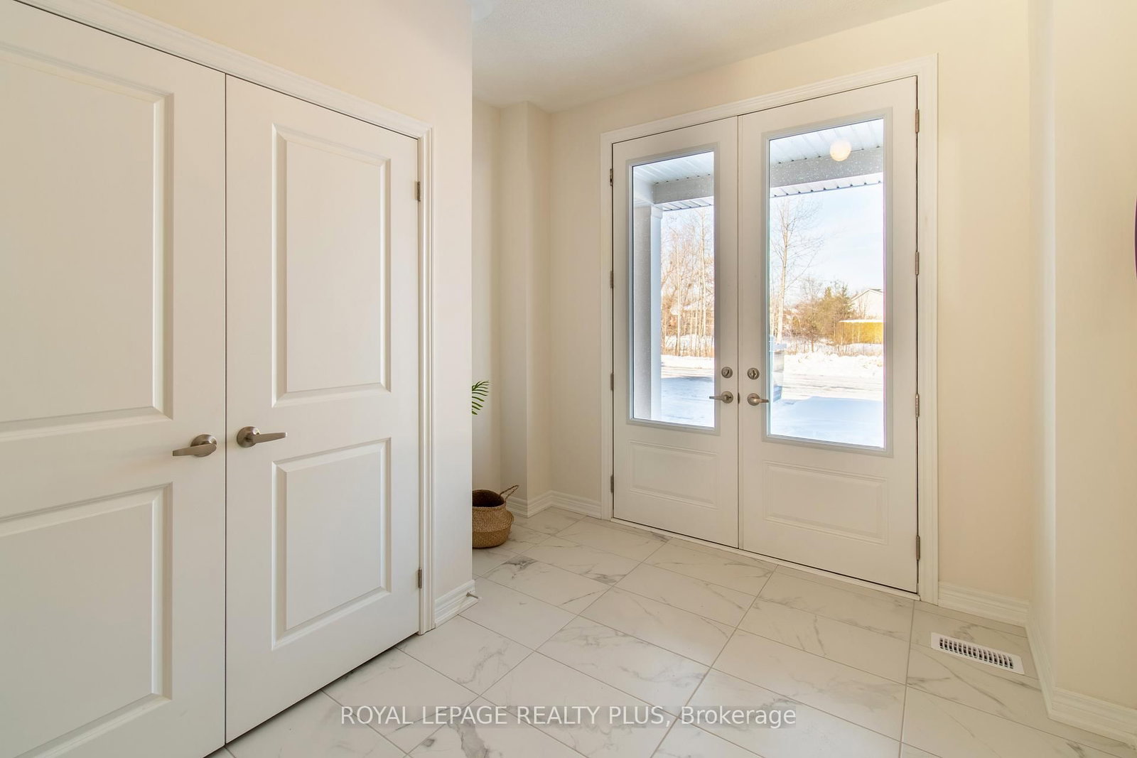 147 Dovedale Drive • Georgina, ON photo 1