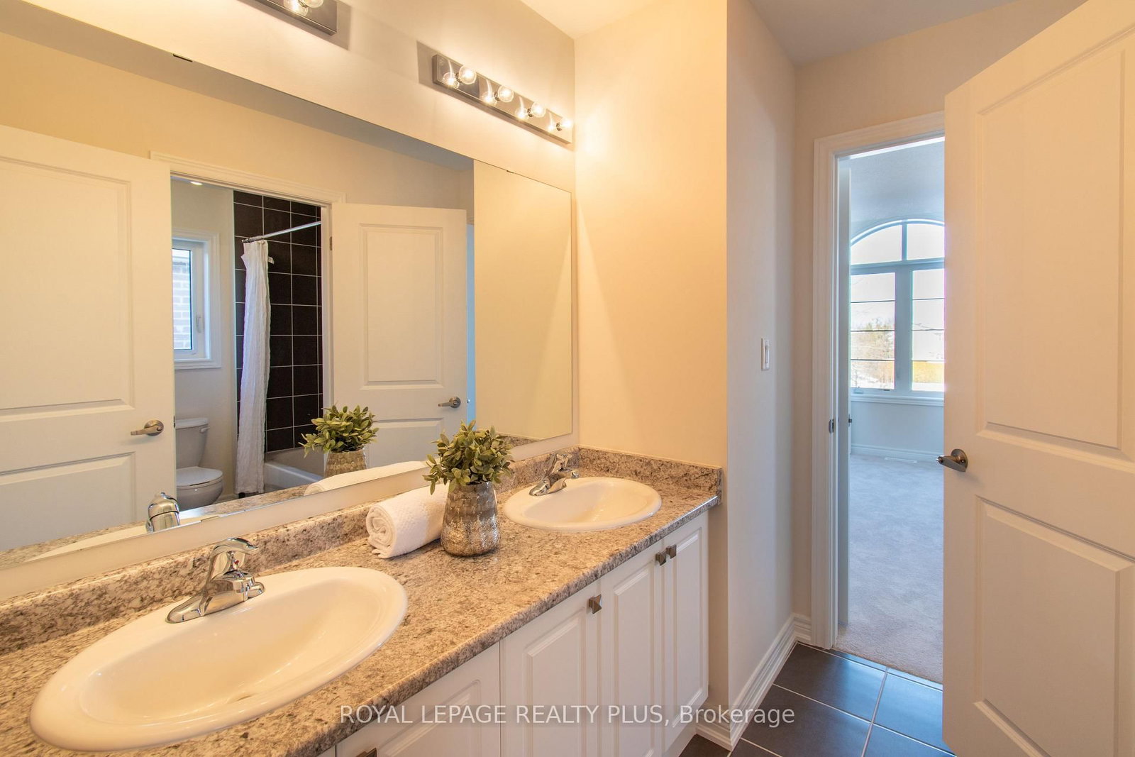 147 Dovedale Drive • Georgina, ON photo 18