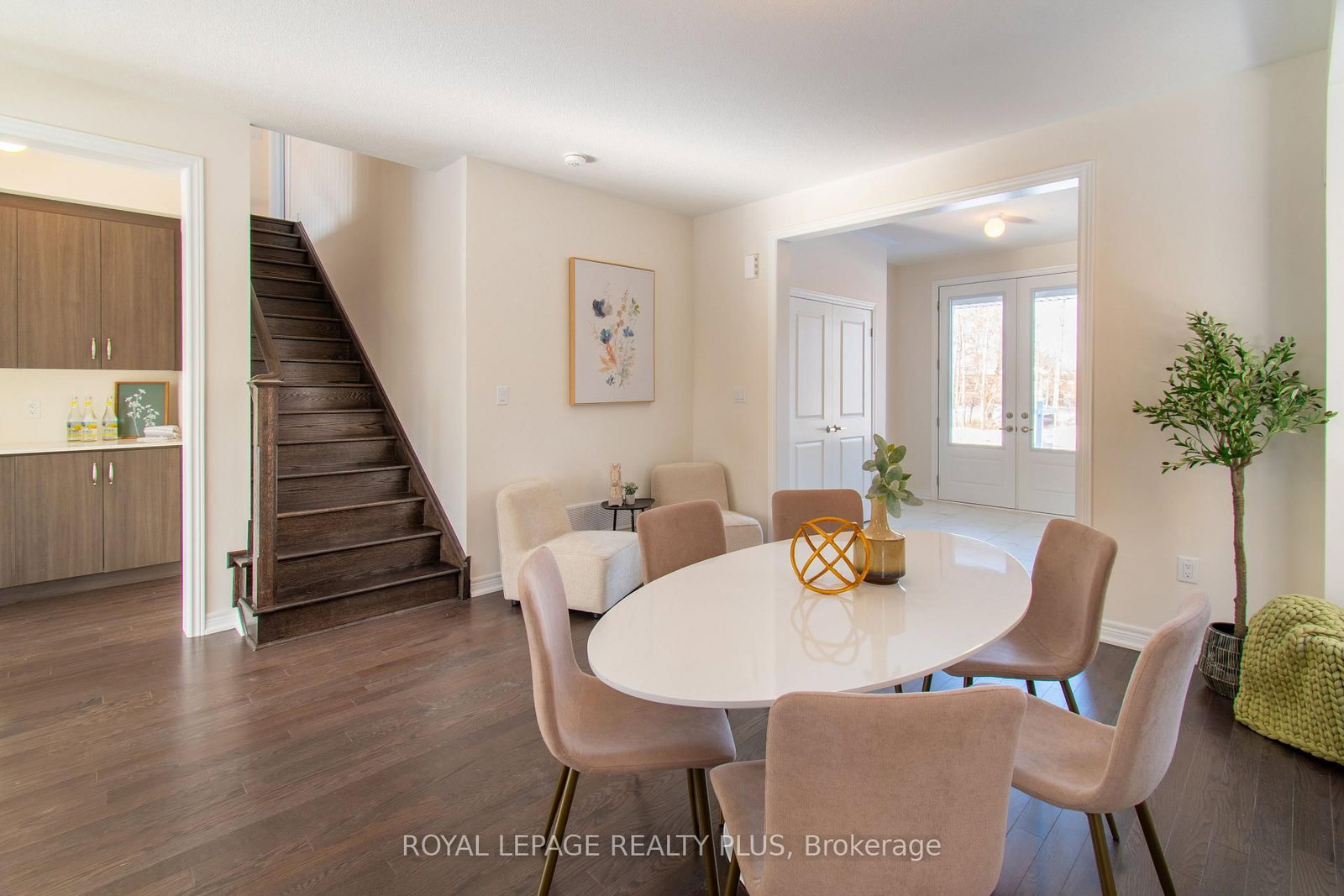 147 Dovedale Drive • Georgina, ON photo 5