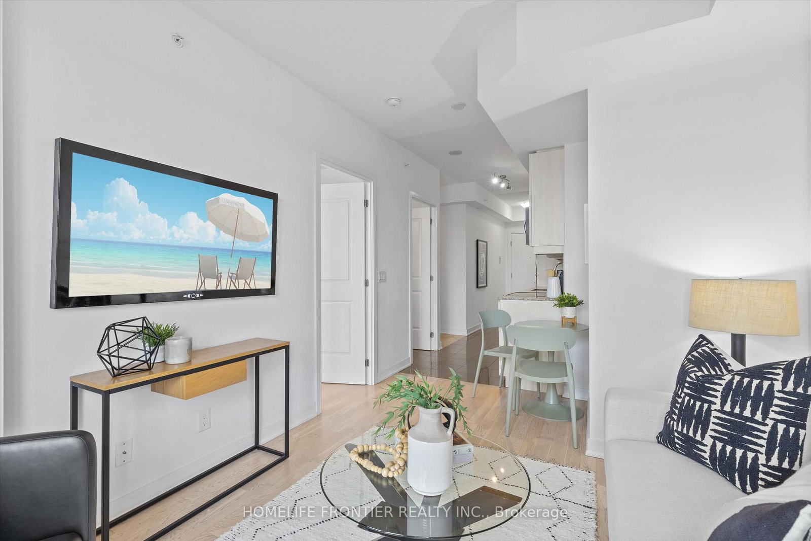 9205 Yonge Street, Unit NE1015 - Photo 12