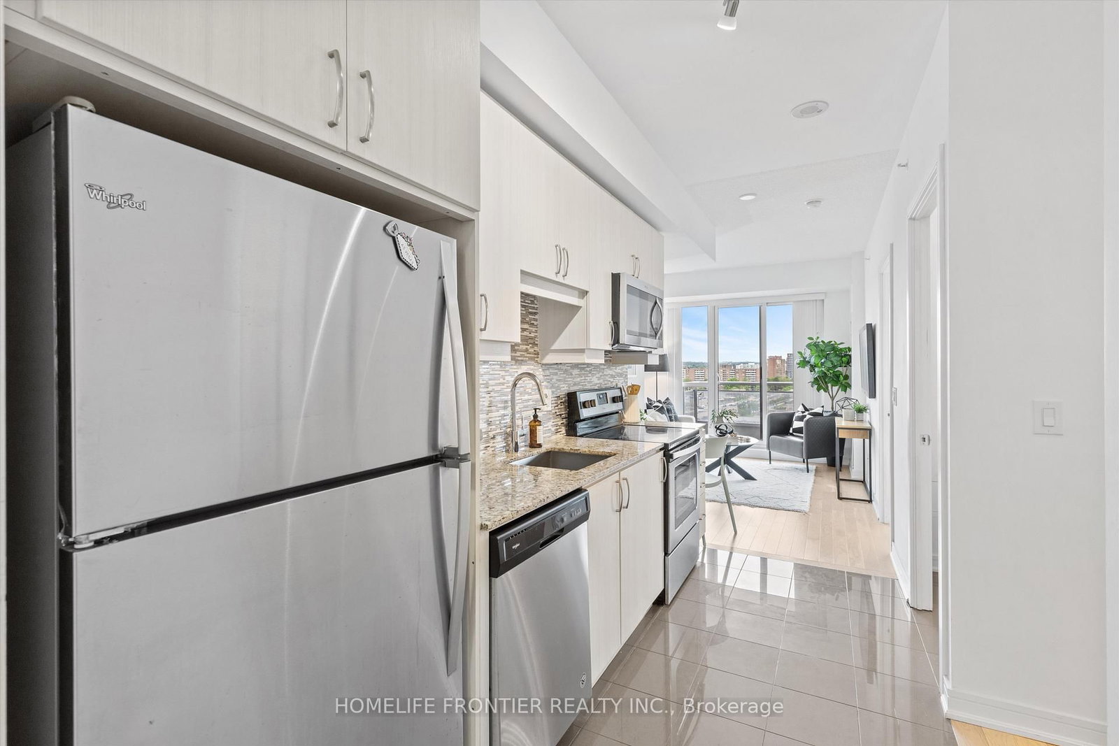 9205 Yonge Street, Unit NE1015 - Photo 7