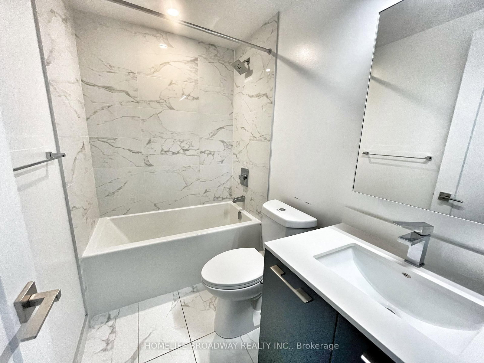 8 Water Walk Drive • #2908 • Markham, ON photo 8