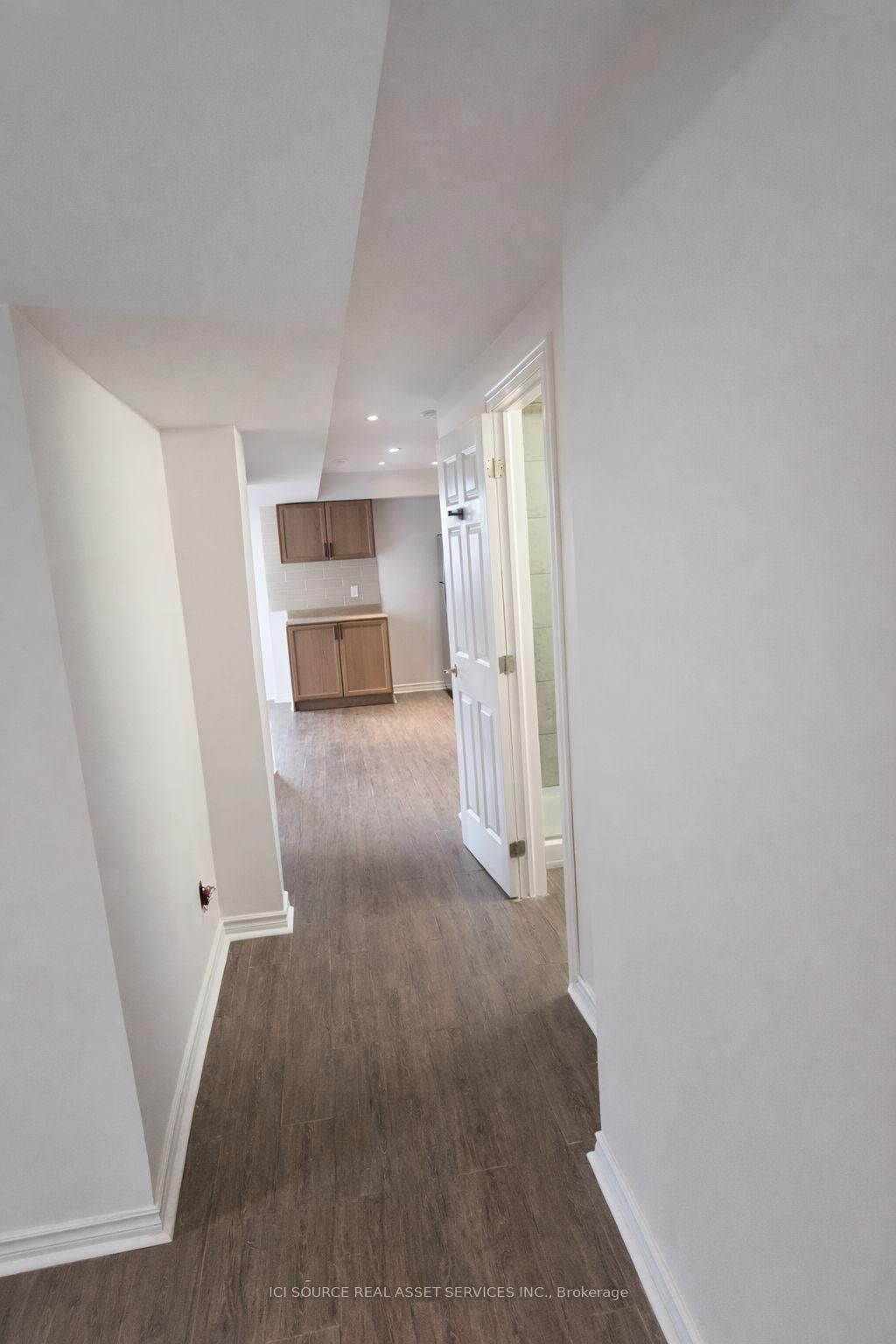 Basement Apartment - 109 Romance Drive, Richmond Hill 4
