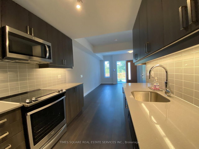 Th32 - 1050 Portage Parkway
