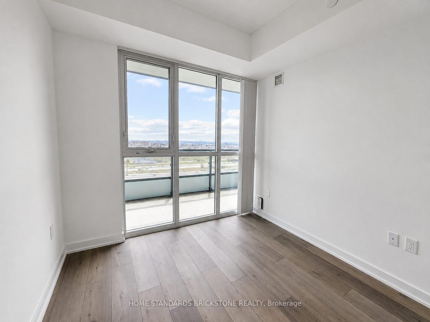 38 Honeycrisp Crescent, Unit 2007 - Photo 6
