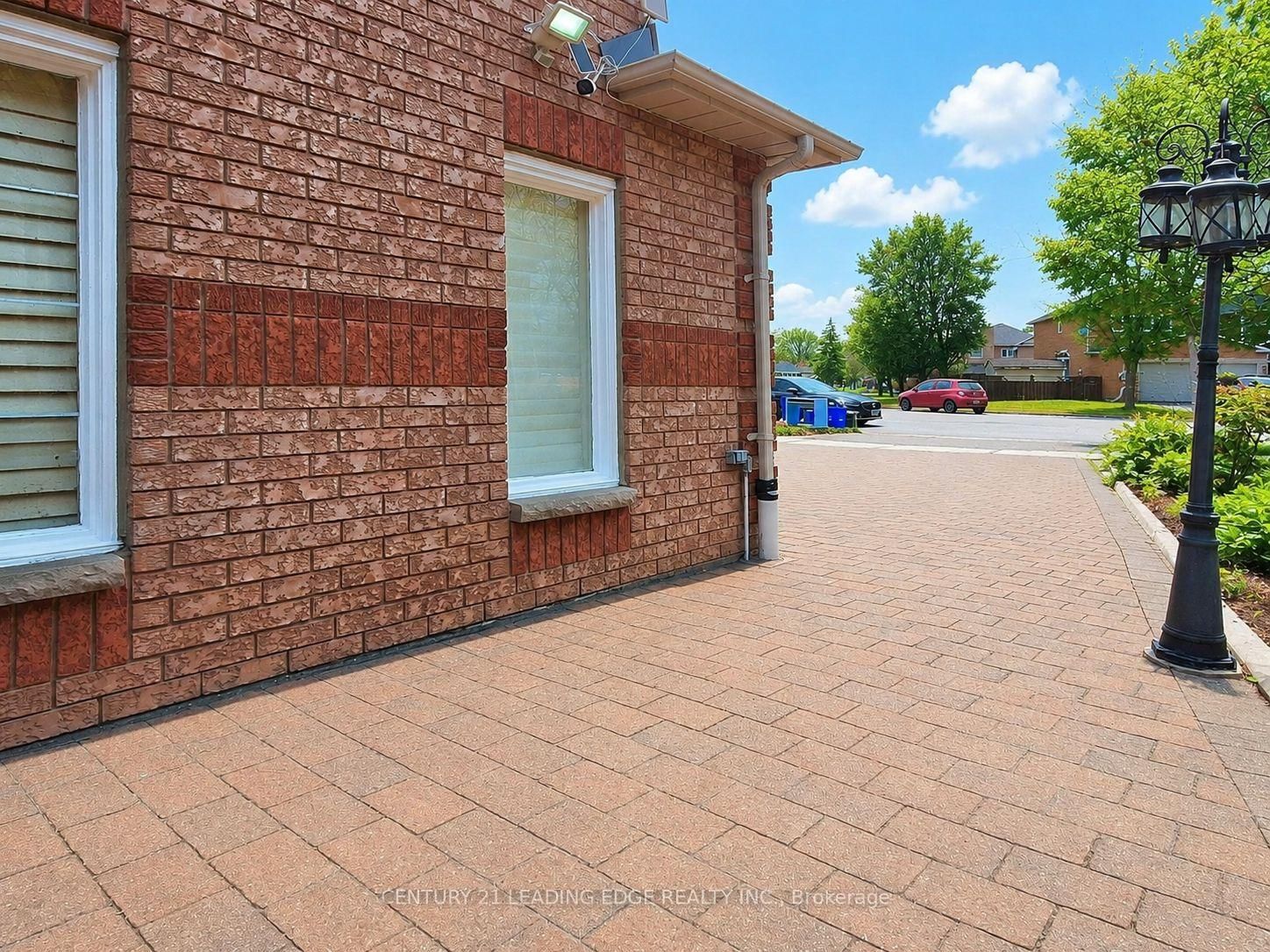 Detached House for sale at 77 Sunbird Boulevard, Georgina, Ontario, L4P 3V8 - Keswick North - MLS: N13184792