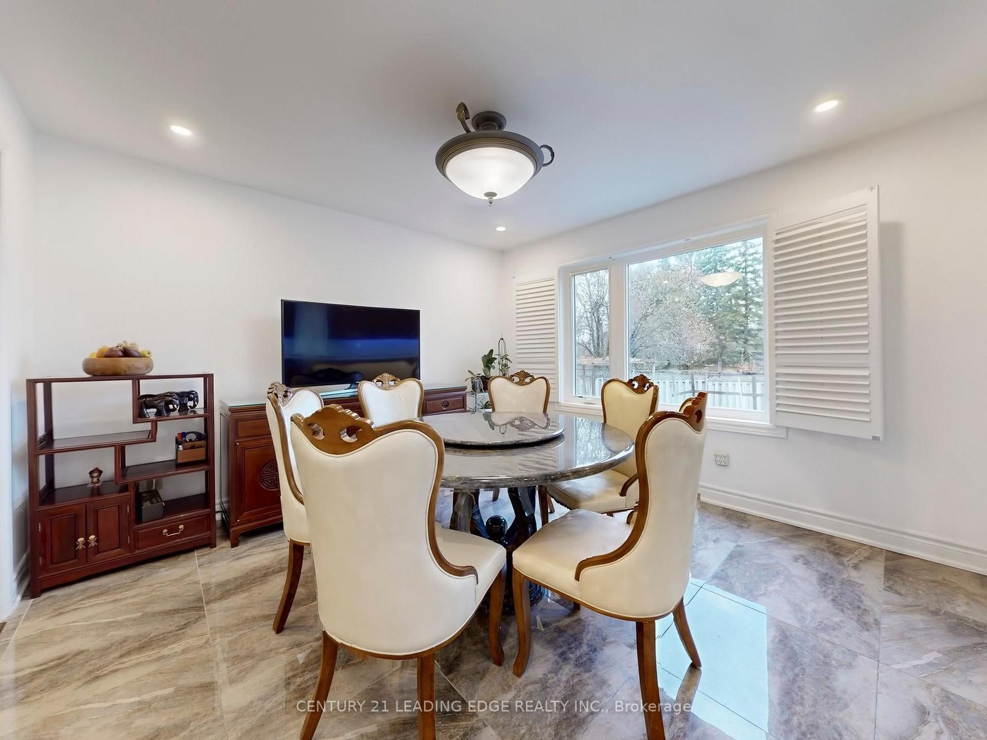 77 Sunbird Boulevard