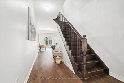 12 Deep River Lane S • Richmond Hill, ON photo 9