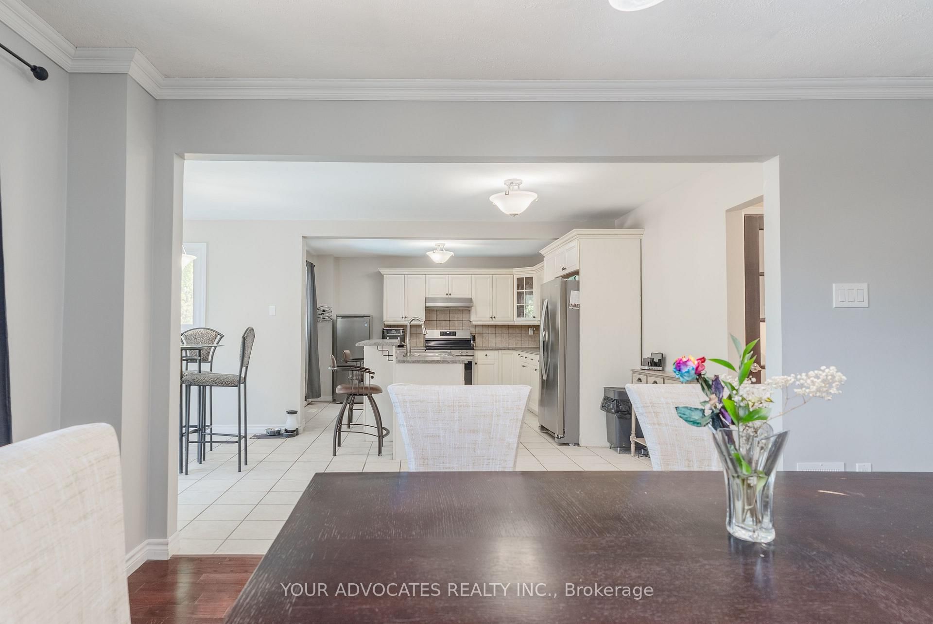 305 HERRIDGE Circle