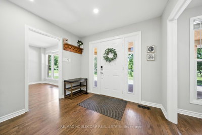 2037 15th Side Road • New Tecumseth, ON photo 9