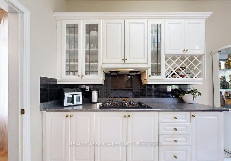 2 Lord Nelson Court • Richmond Hill, ON photo 22