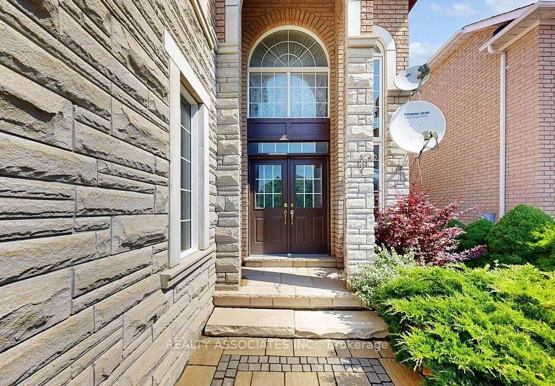 2 Lord Nelson Court