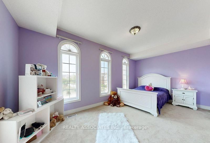 2 Lord Nelson Court • Richmond Hill, ON photo 34