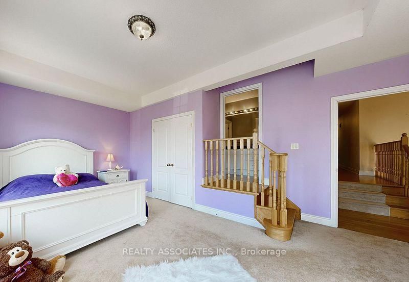 2 Lord Nelson Court • Richmond Hill, ON photo 38