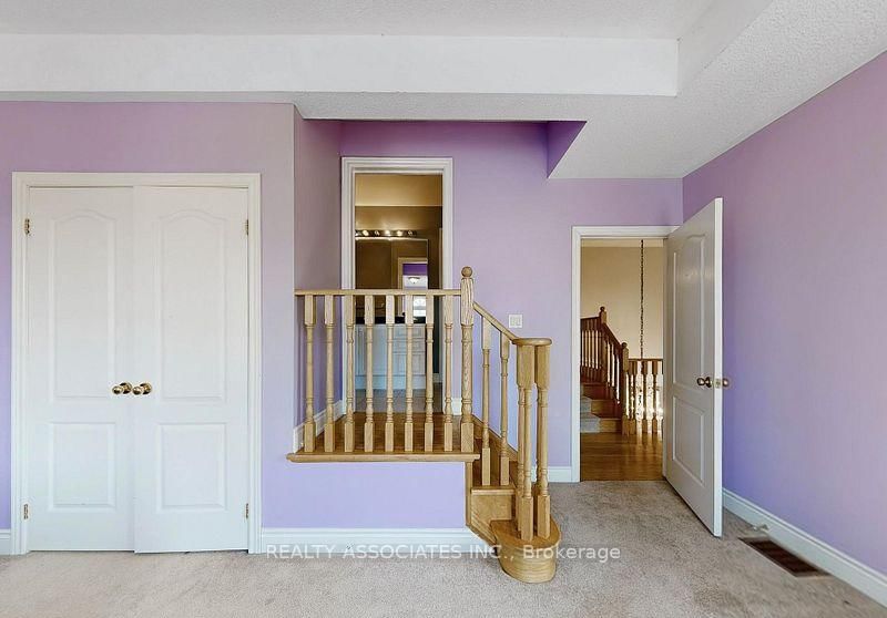 2 Lord Nelson Court • Richmond Hill, ON photo 39