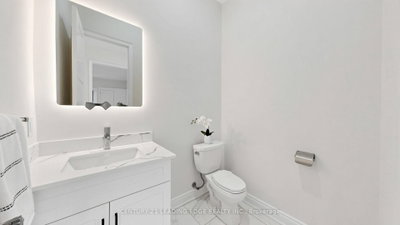 2 Sam Davis Court • Whitchurch-Stouffville, ON photo 9