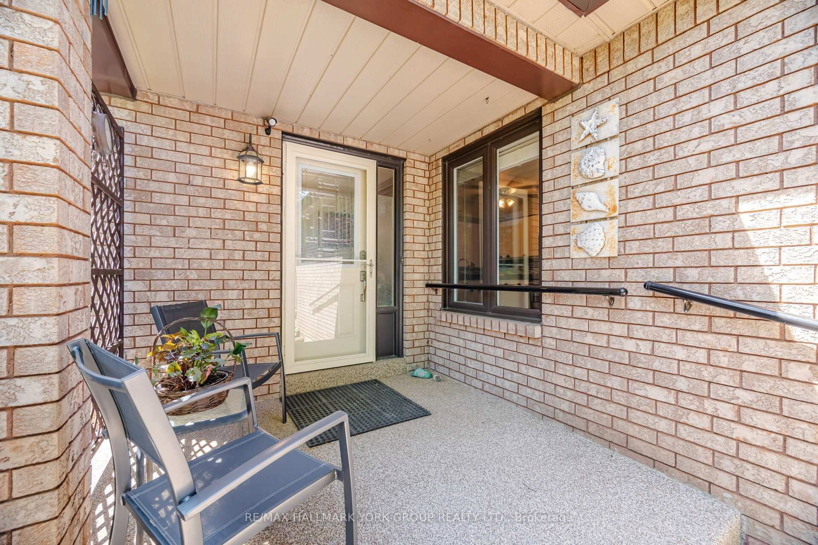 31 Parkette Drive • New Tecumseth, ON photo 4