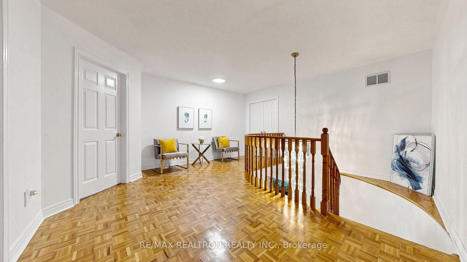 6 Loyal Blue Crescent • Richmond Hill, ON photo 20