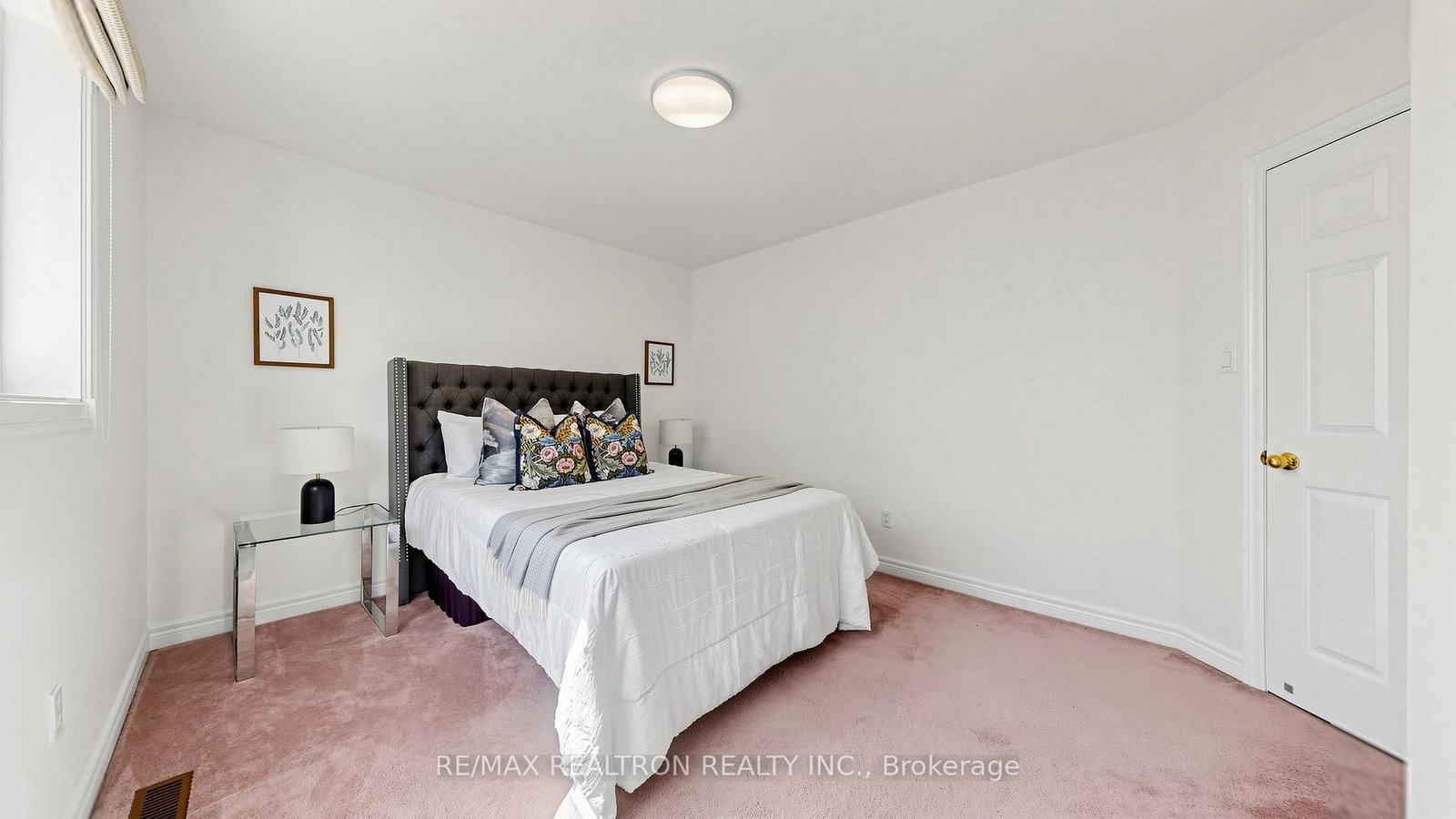6 Loyal Blue Crescent • Richmond Hill, ON photo 27