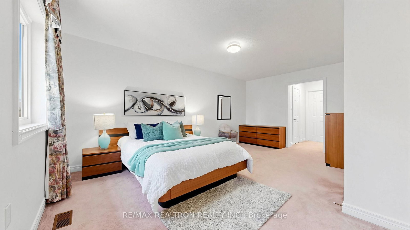 6 Loyal Blue Crescent • Richmond Hill, ON photo 30