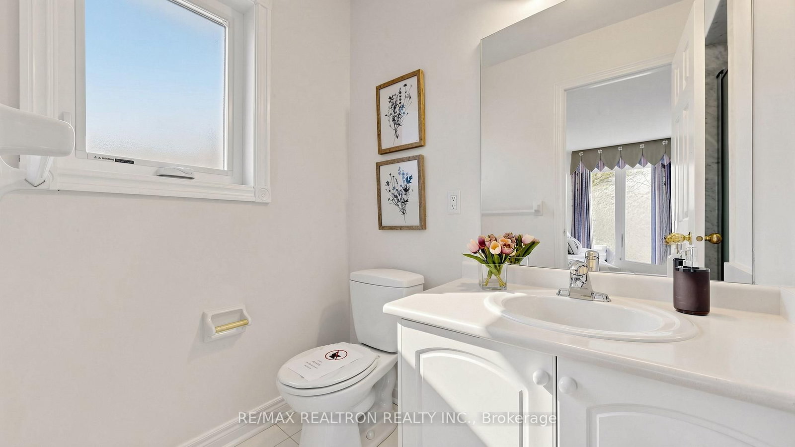 6 Loyal Blue Crescent • Richmond Hill, ON photo 36