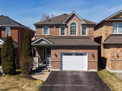 Detached House in Bayview Northeast