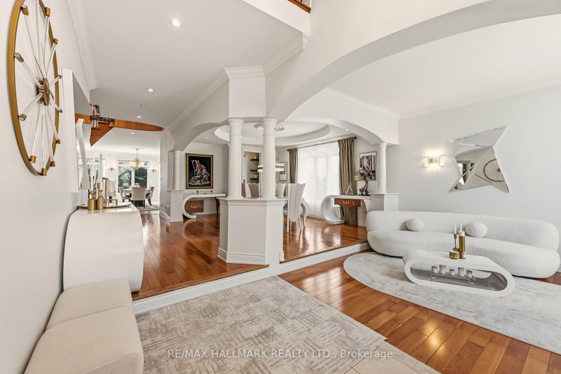 12 Sachet Drive