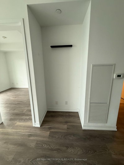 Unit 505 — 5 Buttermill Avenue — photo 4