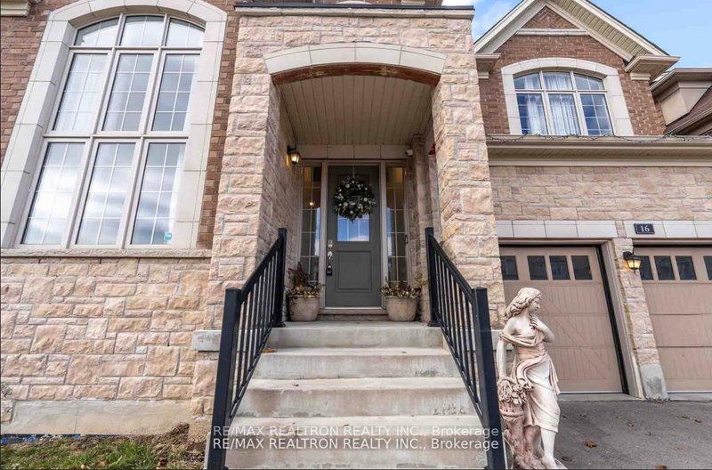 16 Prunella Crescent