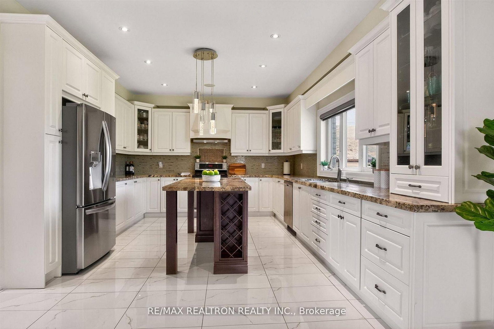 1001 Gorham Street • Newmarket, ON photo 15