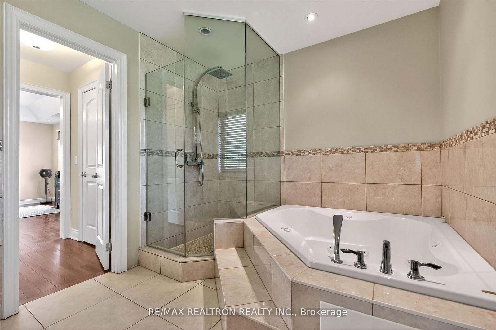 1001 Gorham Street • Newmarket, ON photo 31
