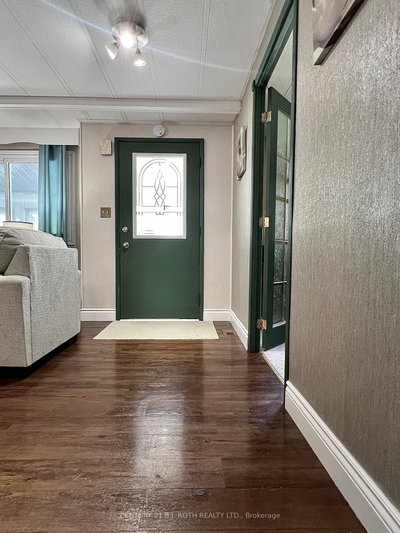 1 Nectarine Court • Innisfil, ON photo 4