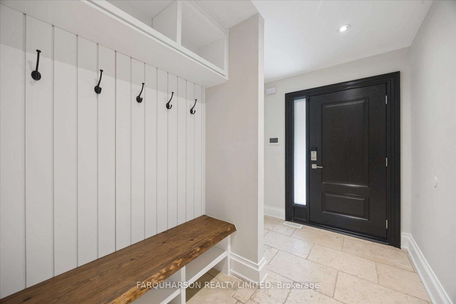 19 Glenhill Trail • Whitchurch-Stouffville, ON photo 12