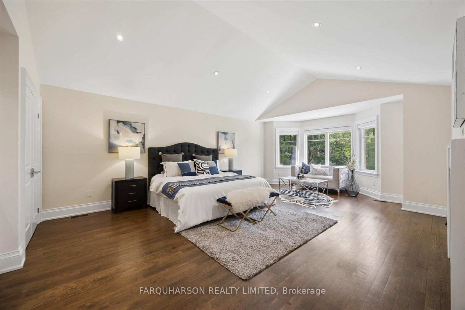 19 Glenhill Trail • Whitchurch-Stouffville, ON photo 13