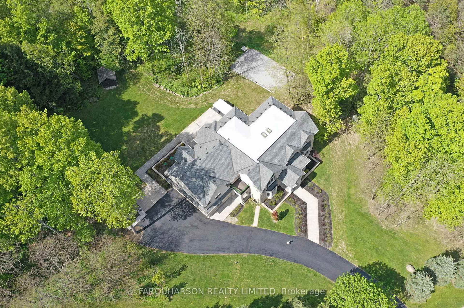 19 Glenhill Trail • Whitchurch-Stouffville, ON photo 28